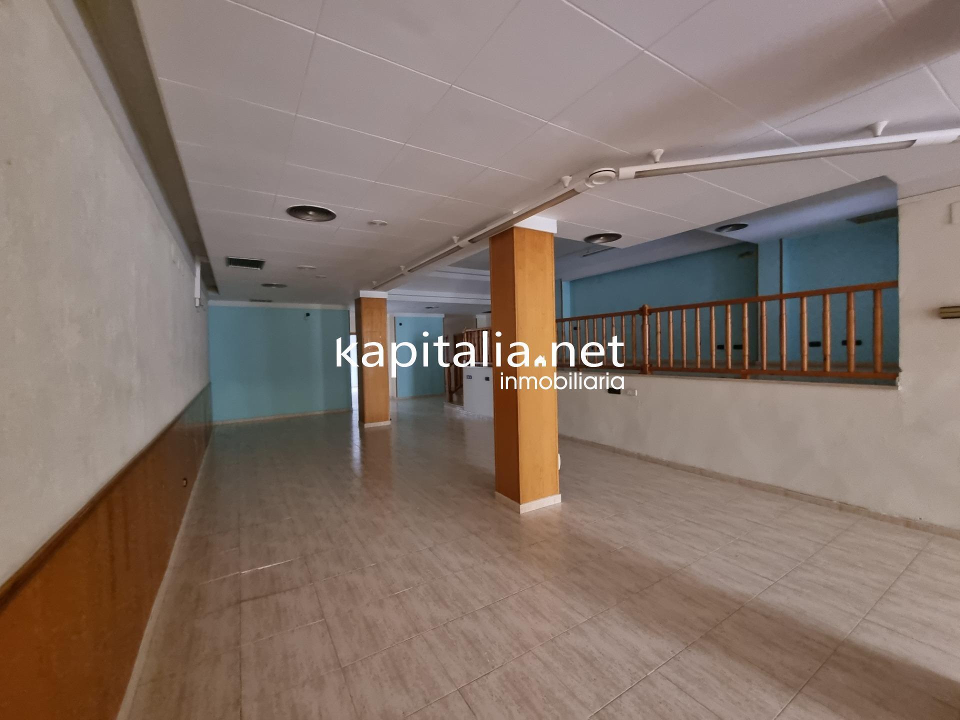 Retail in Ontinyent, Valencia for sale Primary Photo- Image 1 of 9