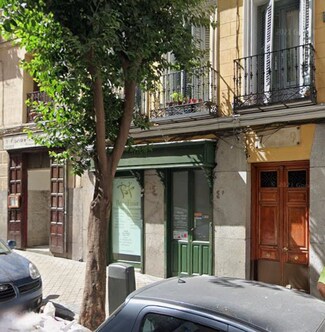 Plus de détails pour Multi-résidentiel à vendre