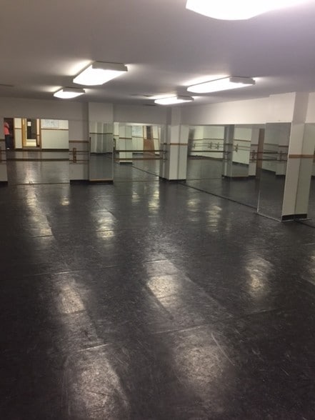 1910 Washington Valley Rd, Martinsville, NJ for sale - Building Photo - Image 2 of 25