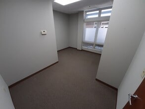1709 Legion Rd, Chapel Hill, NC for lease Interior Photo- Image 2 of 5