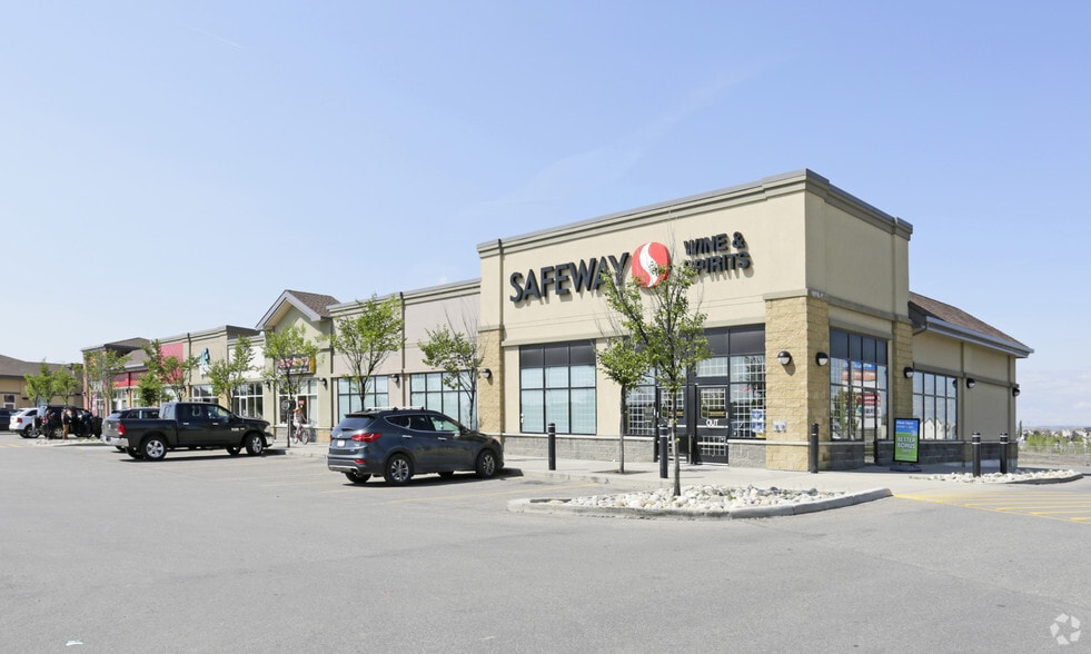 62 Saddletowne Cir NE, Calgary, AB for sale - Building Photo - Image 2 of 4