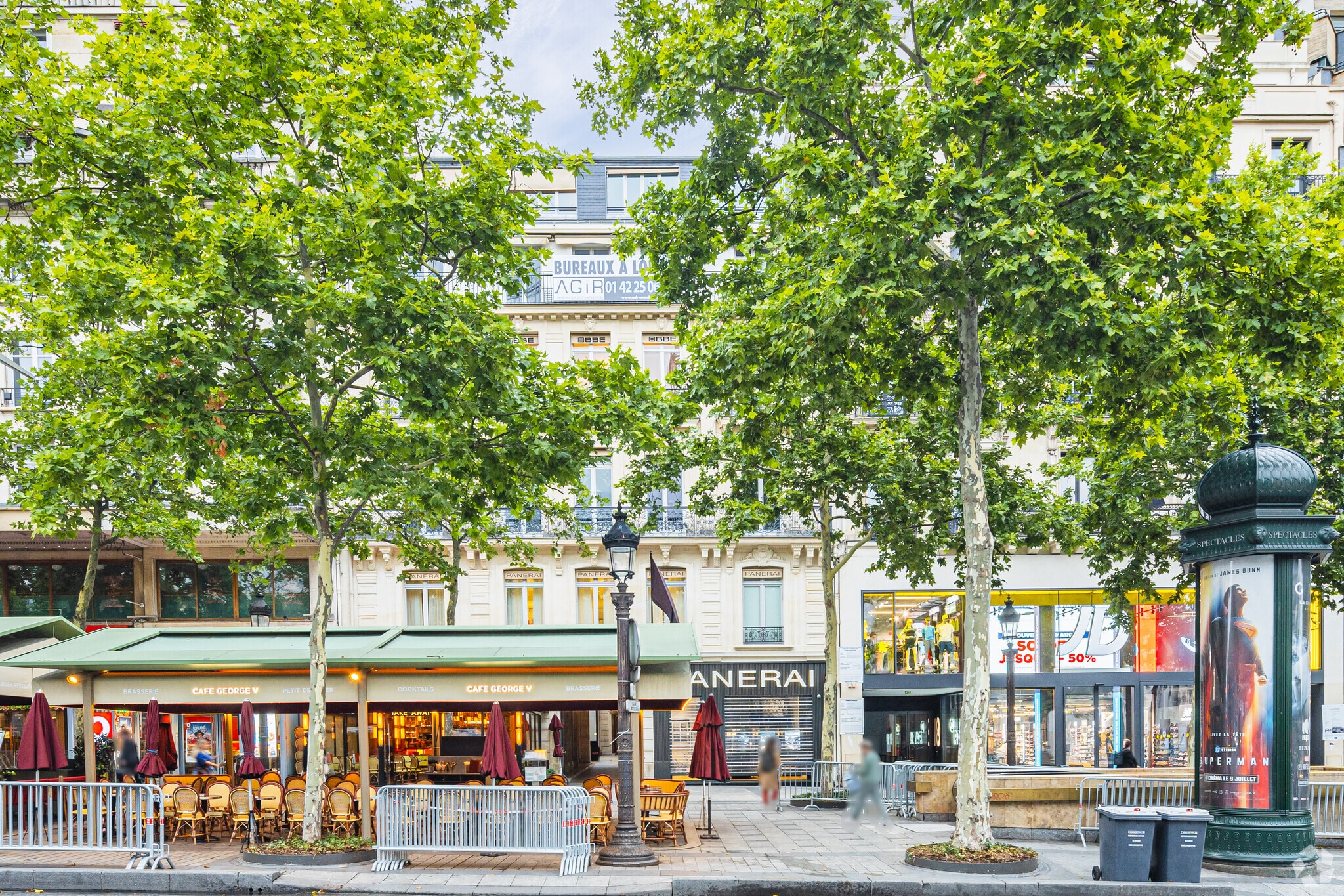 120 Avenue Des Champs Elysées, Paris à louer Photo principale- Image 1 de 4