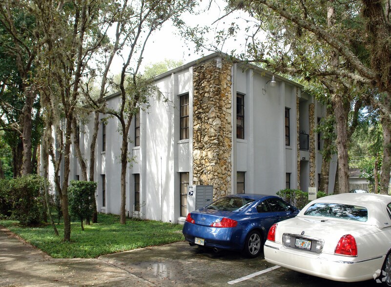 826 N John St, Orlando, FL à louer - Photo du bâtiment - Image 2 de 7