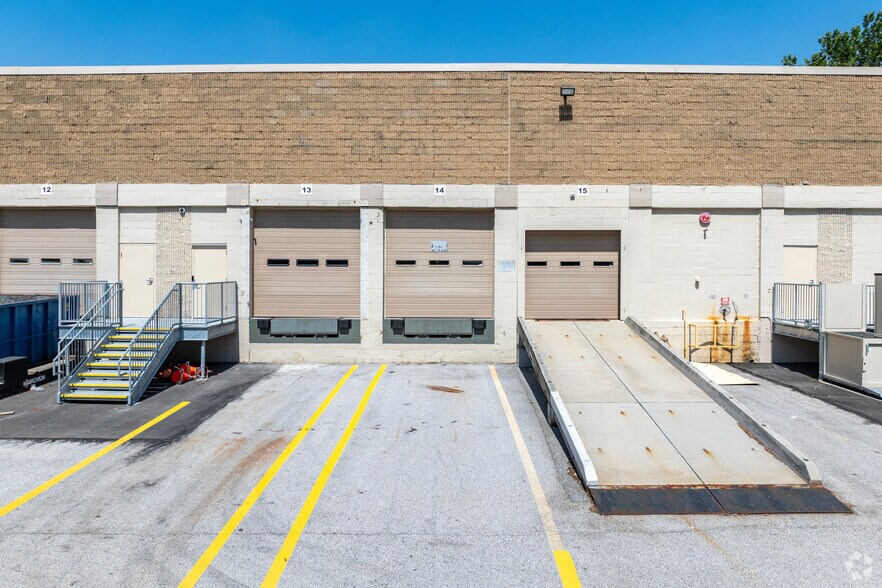 9525 Berger Rd, Columbia, MD à louer - Photo du bâtiment - Image 3 de 5