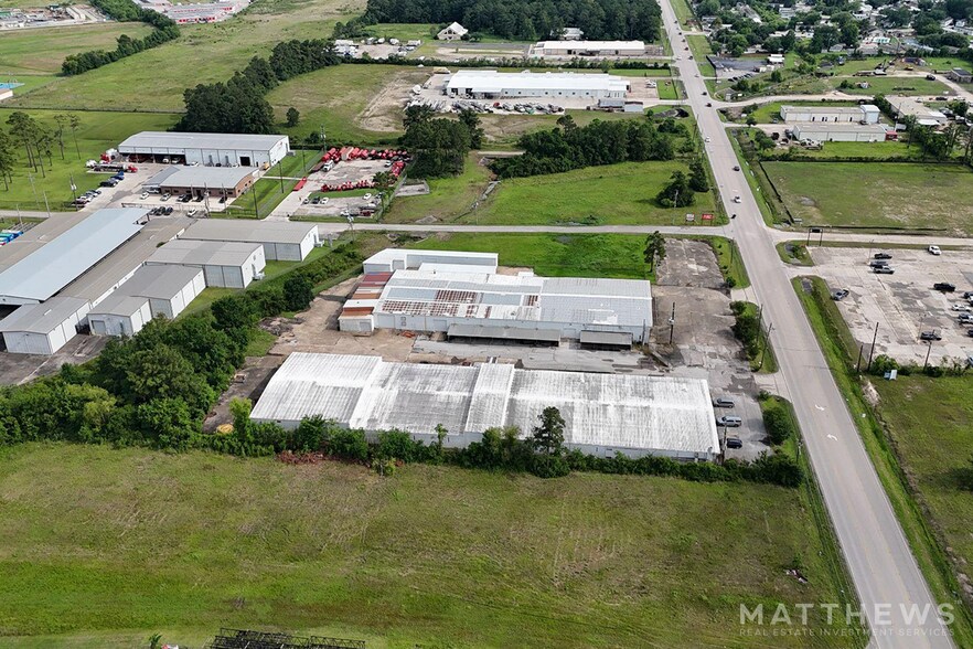 2401 Wilson Rd, Humble, TX à louer - Photo du bâtiment - Image 1 de 3