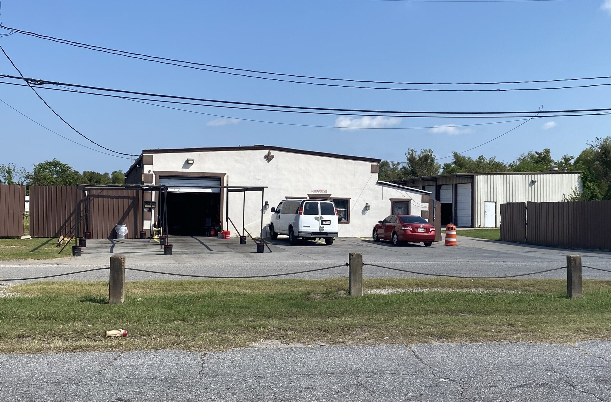 4401-4413 Read Blvd portfolio of 2 properties for sale on LoopNet.ca Building Photo- Image 1 of 15