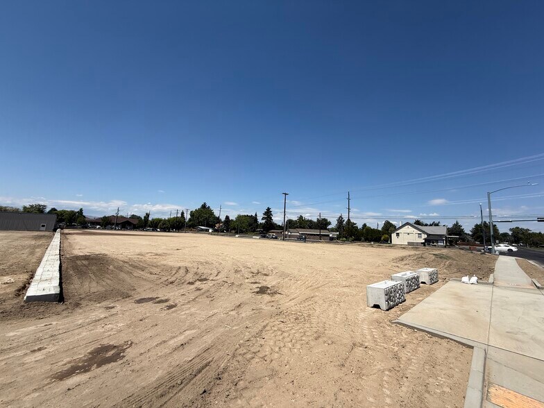 4800 W Nob Hill Blvd, Yakima, WA à vendre - Photo du bâtiment - Image 3 de 6