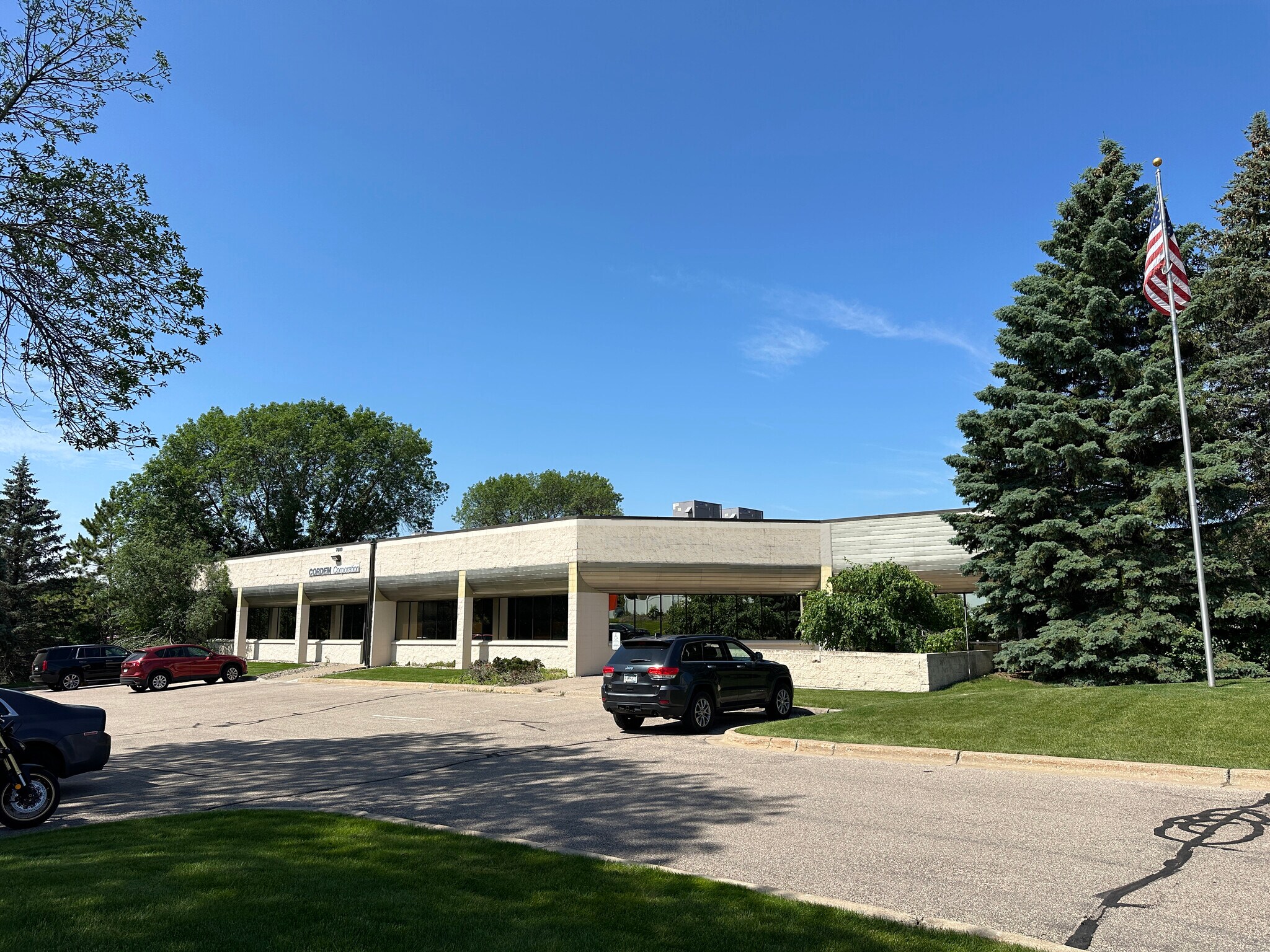 7850-7860 Park Dr, Chanhassen, MN à vendre Photo du bâtiment- Image 1 de 1