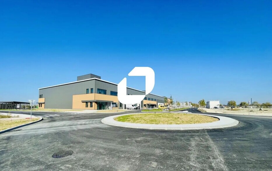 Bureau dans Saint-Priest à louer - Photo du bâtiment - Image 2 de 161