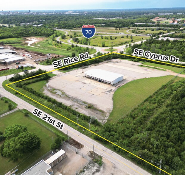 2000 SE Rice Rd, Topeka, KS à louer - Photo du bâtiment - Image 3 de 8