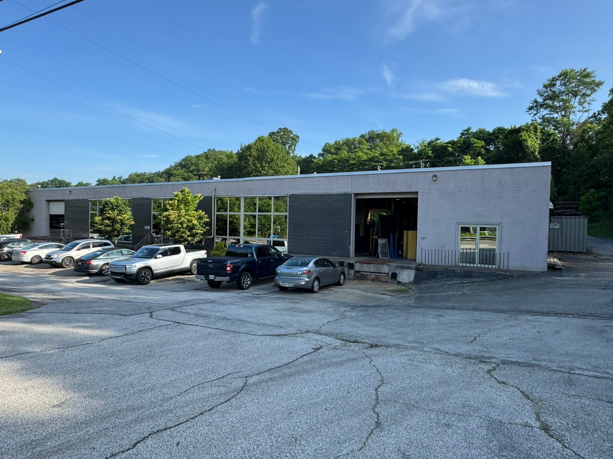 25801-25851 Solon Rd, Bedford Heights, OH for lease Building Photo- Image 1 of 16