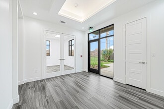 4807 Sugar Grove Blvd, Stafford, TX à louer Photo intérieure- Image 2 de 15