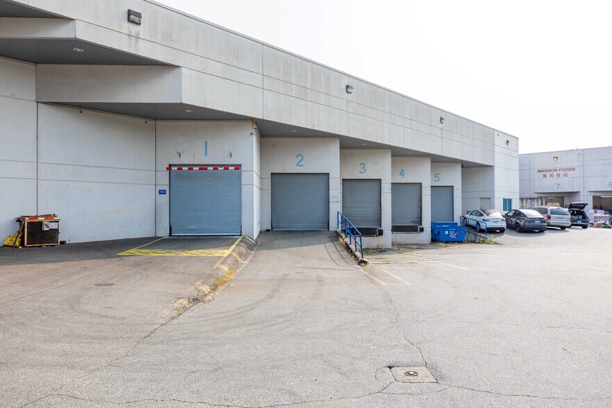 5388 Parkwood Pl, Richmond, BC à vendre - Photo du bâtiment - Image 2 de 4