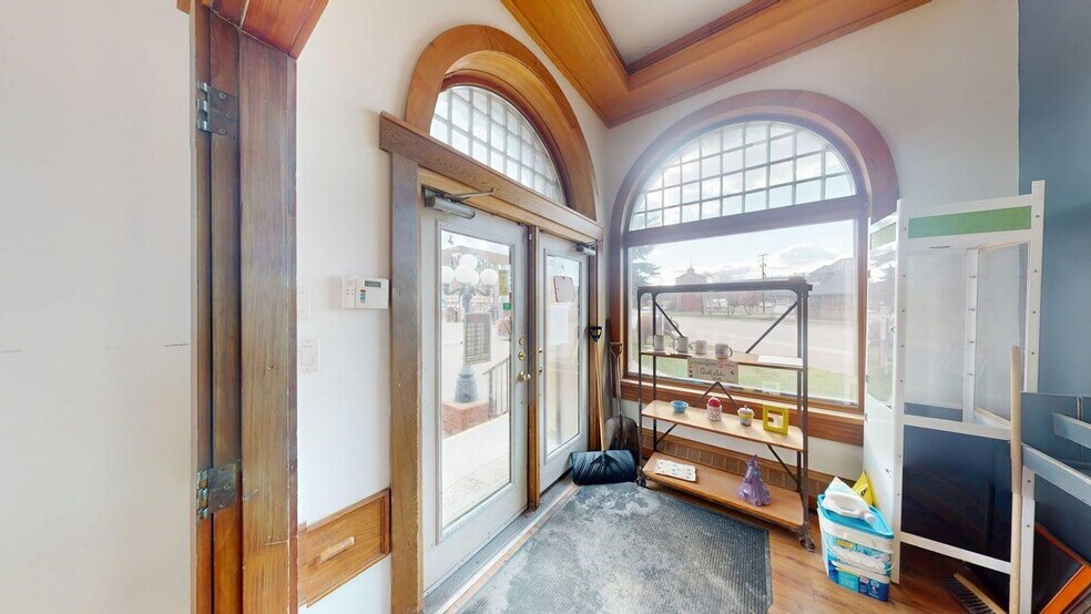 800 Baker St, Cranbrook, BC à vendre - Photo intérieure - Image 2 de 76