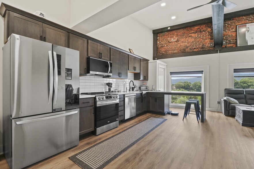 151 N Main St, Pittston, PA for sale - Building Photo - Image 3 of 13