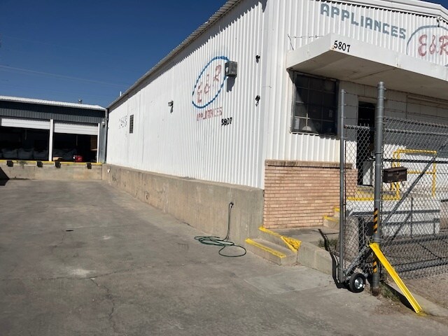 5807 Ybarra Ct, El Paso, TX à louer - Photo du bâtiment - Image 2 de 14