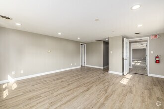 950 Gore Rd, Morris, IL for lease Interior Photo- Image 2 of 14