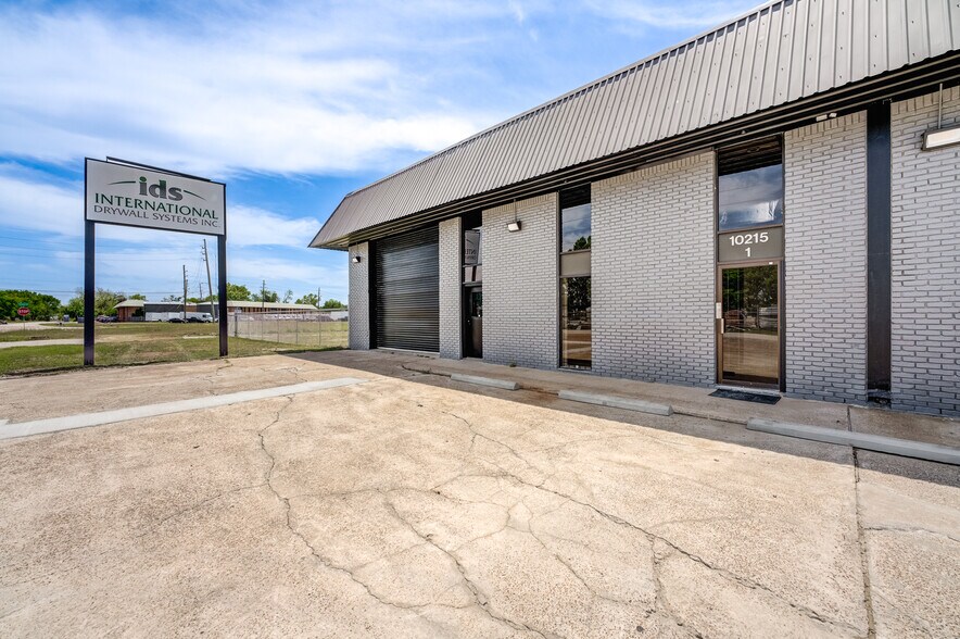 10215 Papalote St, Houston, TX à vendre - Photo du bâtiment - Image 3 de 70