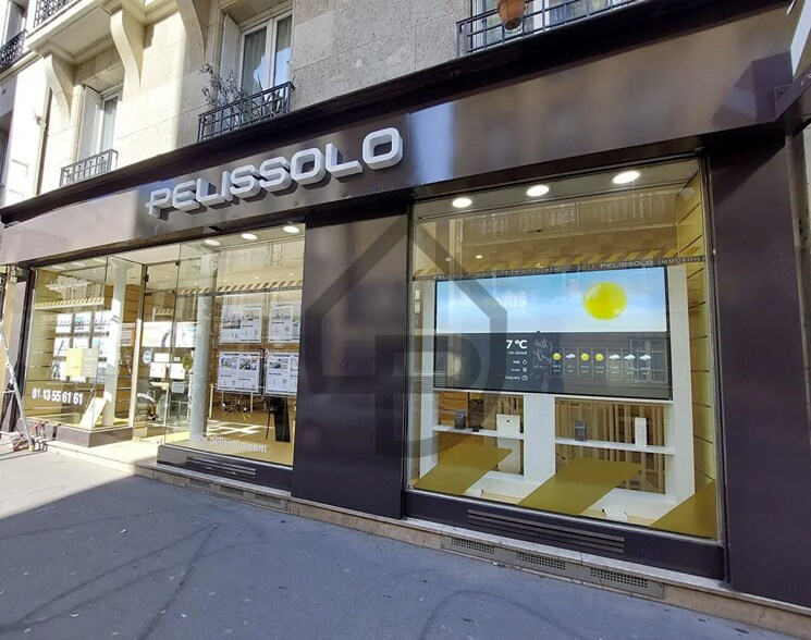 23 Rue De La Roquette, Paris à louer - Photo du bâtiment - Image 2 de 2