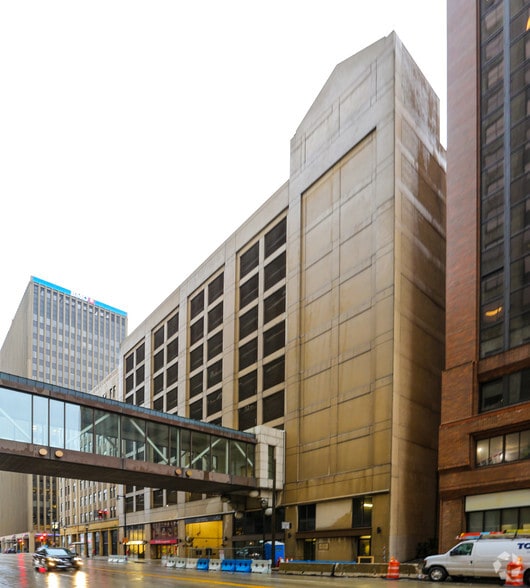 720 N Water St, Milwaukee, WI for lease - Building Photo - Image 3 of 4