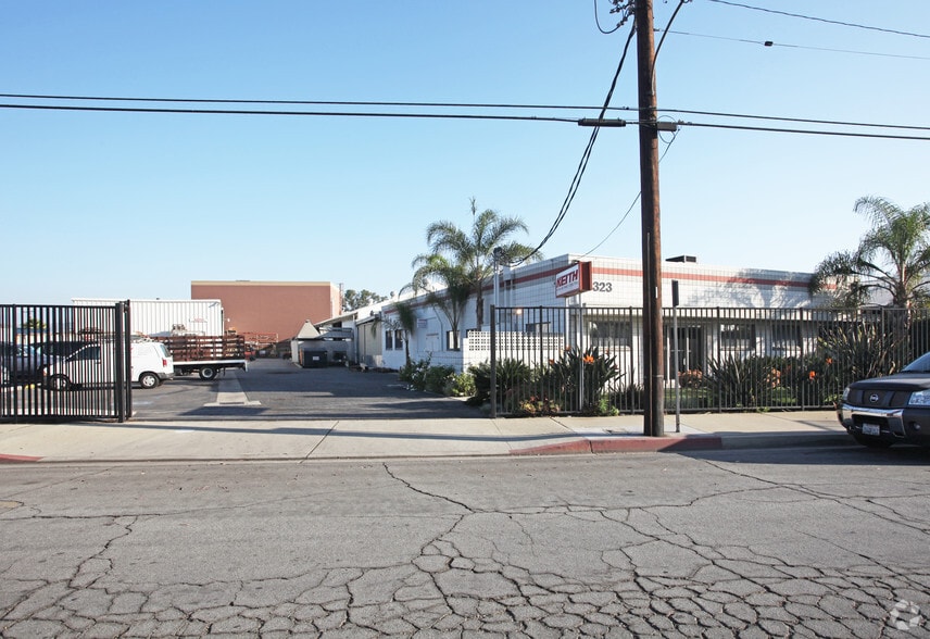 8323 Loch Lomond Dr, Pico Rivera, CA for sale - Building Photo - Image 2 of 2