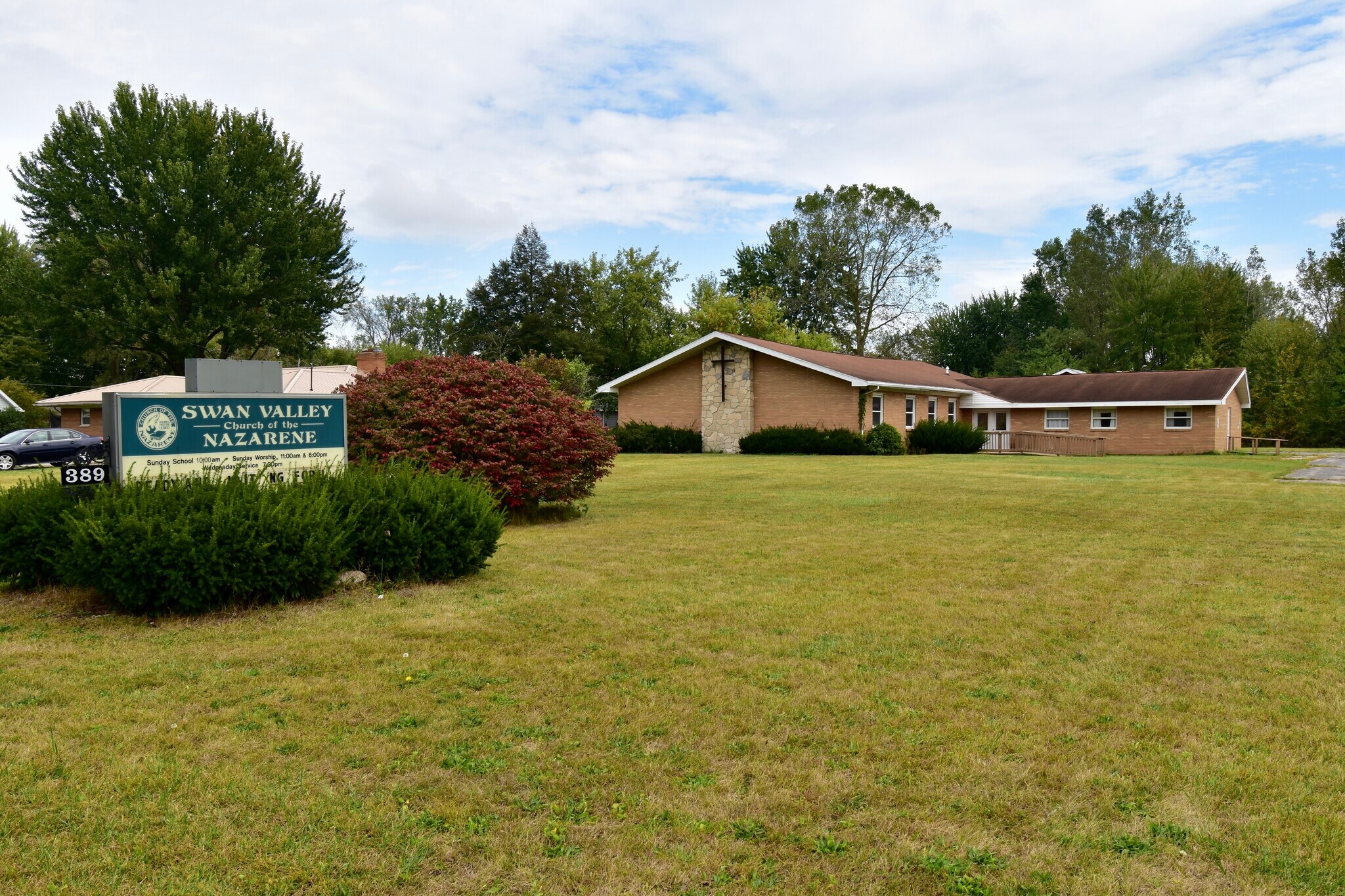 389 S Miller Rd, Saginaw, MI à vendre Photo principale- Image 1 de 1