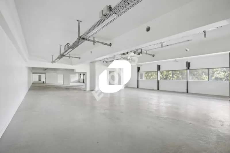 Office in Pantin for lease - Interior Photo - Image 1 of 16