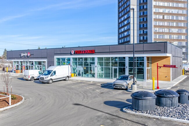 Plus de détails pour 4820 120 St NW, Edmonton, AB - Commerce de détail à louer