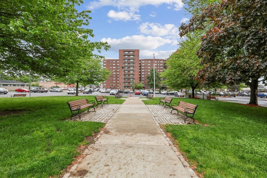 20 Marshall St, Irvington, NJ for lease - Primary Photo - Image 1 of 8