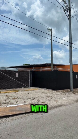 1636 NE 12th Ter, Fort Lauderdale, FL à louer - Vidéo sur l’inscription commerciale - Image 2 de 25