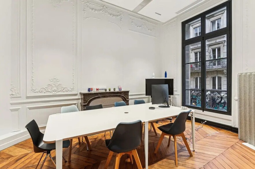 46 Rue De Douai, Paris for lease - Building Photo - Image 2 of 15