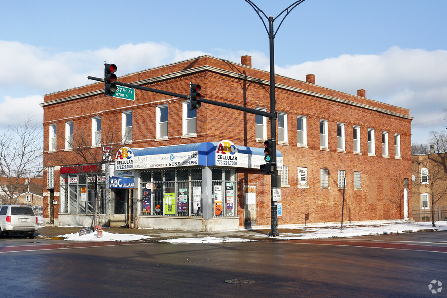 8657 S Commercial Ave, Chicago, IL à vendre - Photo principale - Image 1 de 5