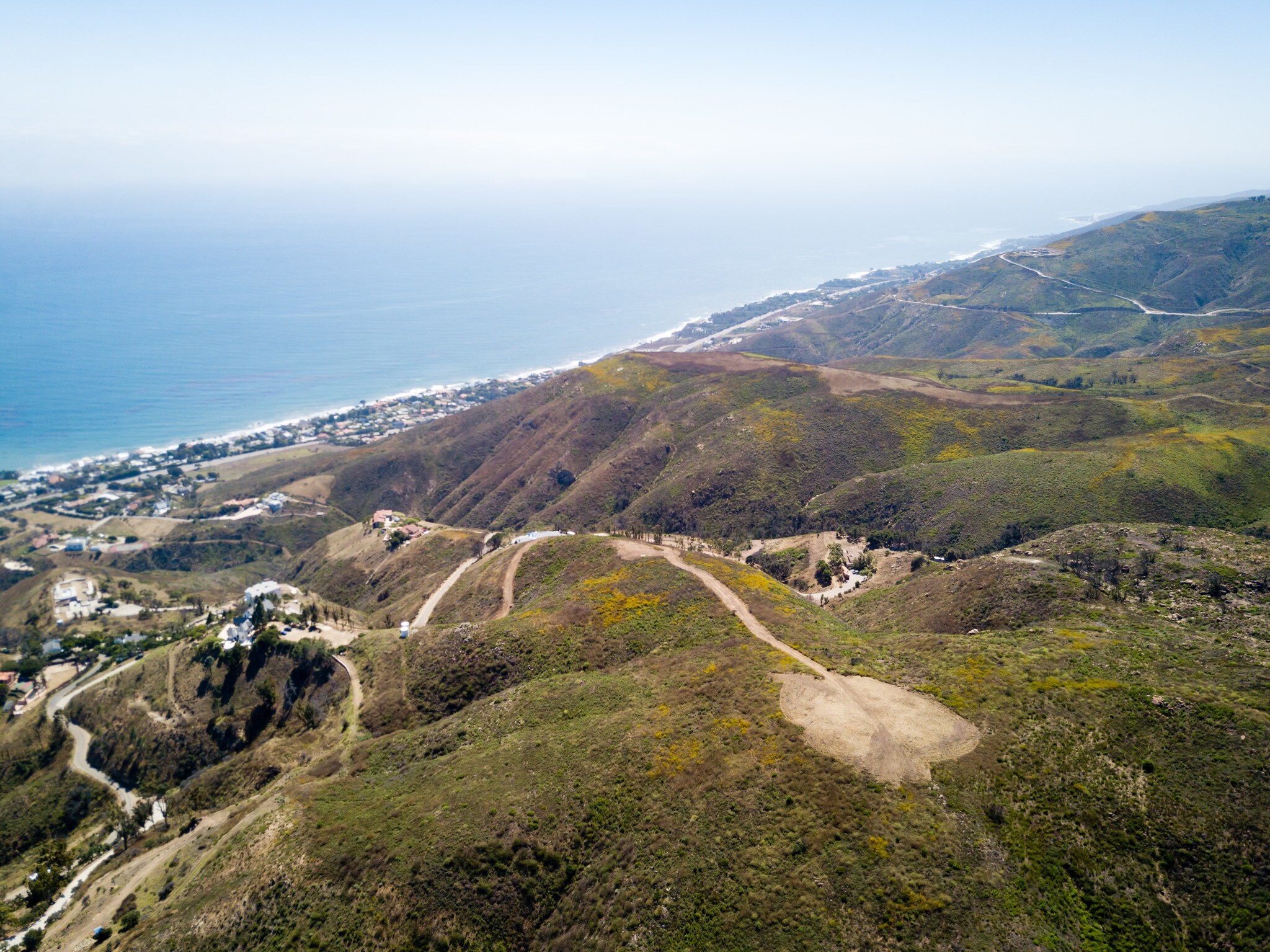 31537 Anacapa View Dr, Malibu, CA à vendre Photo du bâtiment- Image 1 de 21