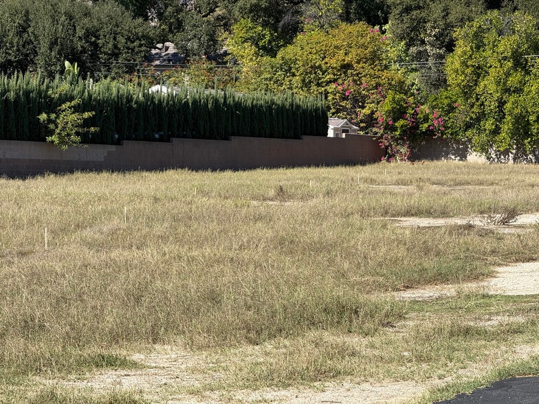 21 W Foothill Blvd, Arcadia, CA for lease - Building Photo - Image 2 of 2