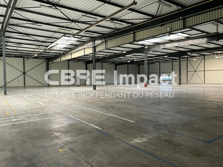 Local d'activités dans Longvic à vendre - Photo du bâtiment - Image 3 de 12