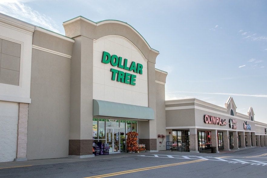 4317-4377 Genesee Valley Plz, Geneseo, NY for sale - Building Photo - Image 2 of 6