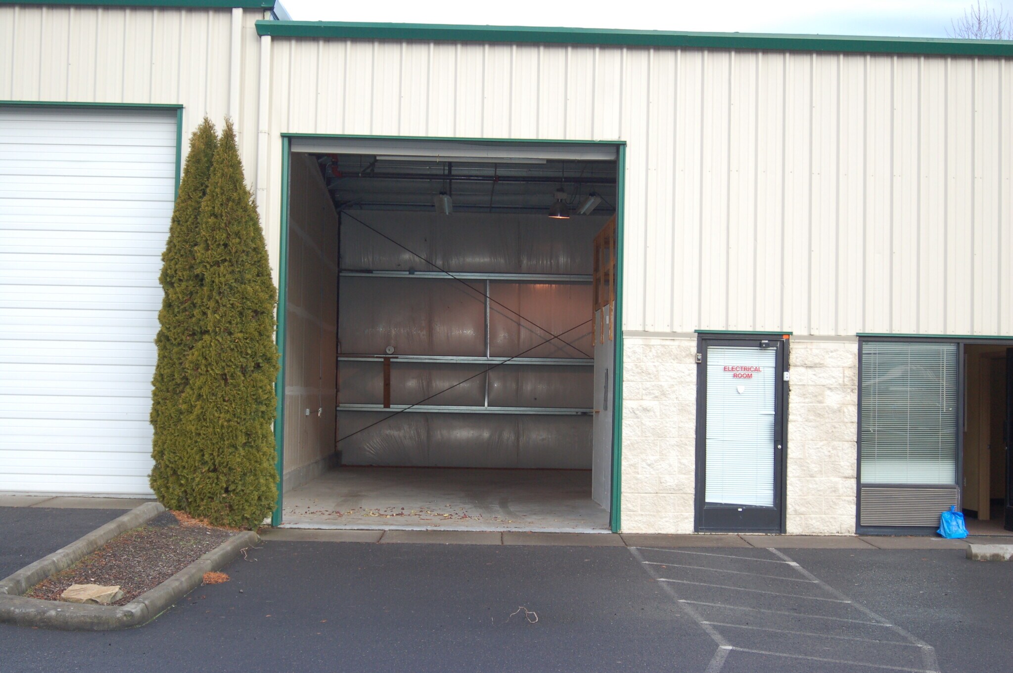 24023 NE Shea Ln, Wood Village, OR à louer Photo intérieure- Image 1 de 14