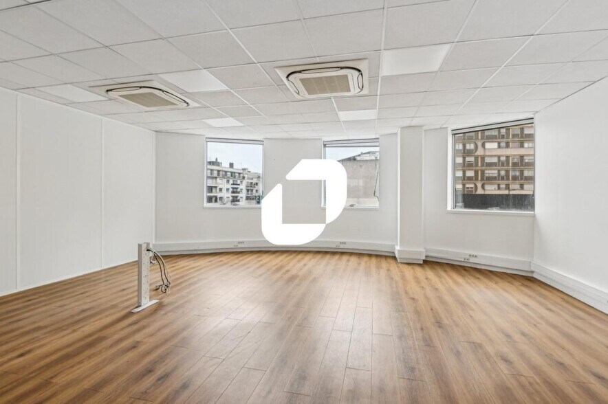 Office in Boulogne-Billancourt for lease - Interior Photo - Image 3 of 14