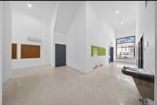 Plus de détails pour 14218 32nd Ave, Flushing, NY - Commerce de détail à vendre