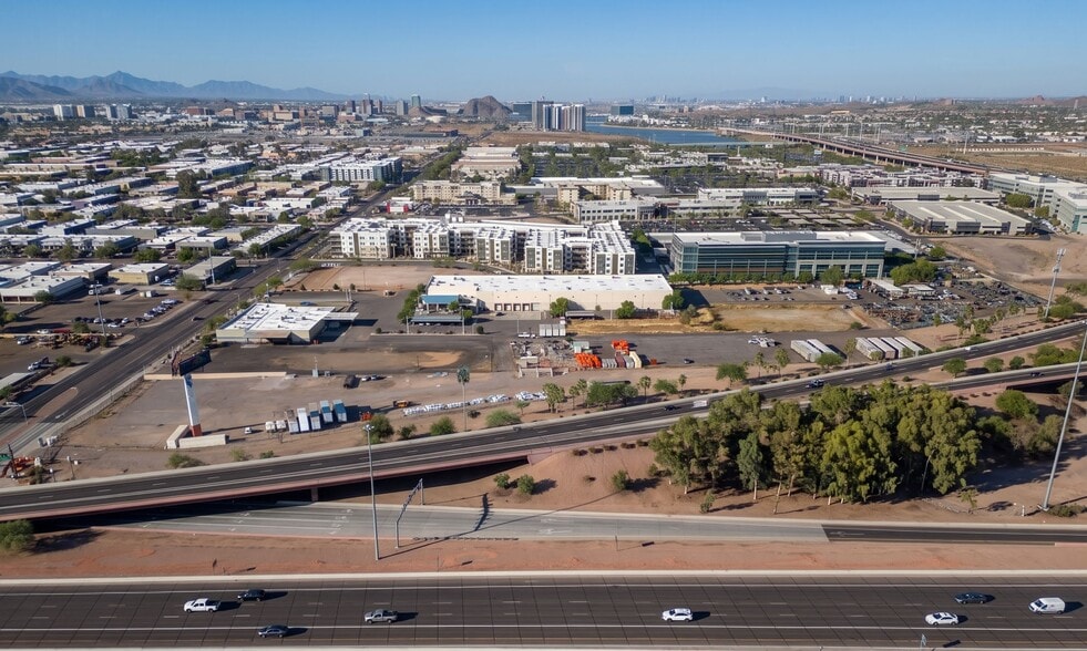 2150 E Rio Salado Pky, Tempe, AZ for lease - Building Photo - Image 1 of 1
