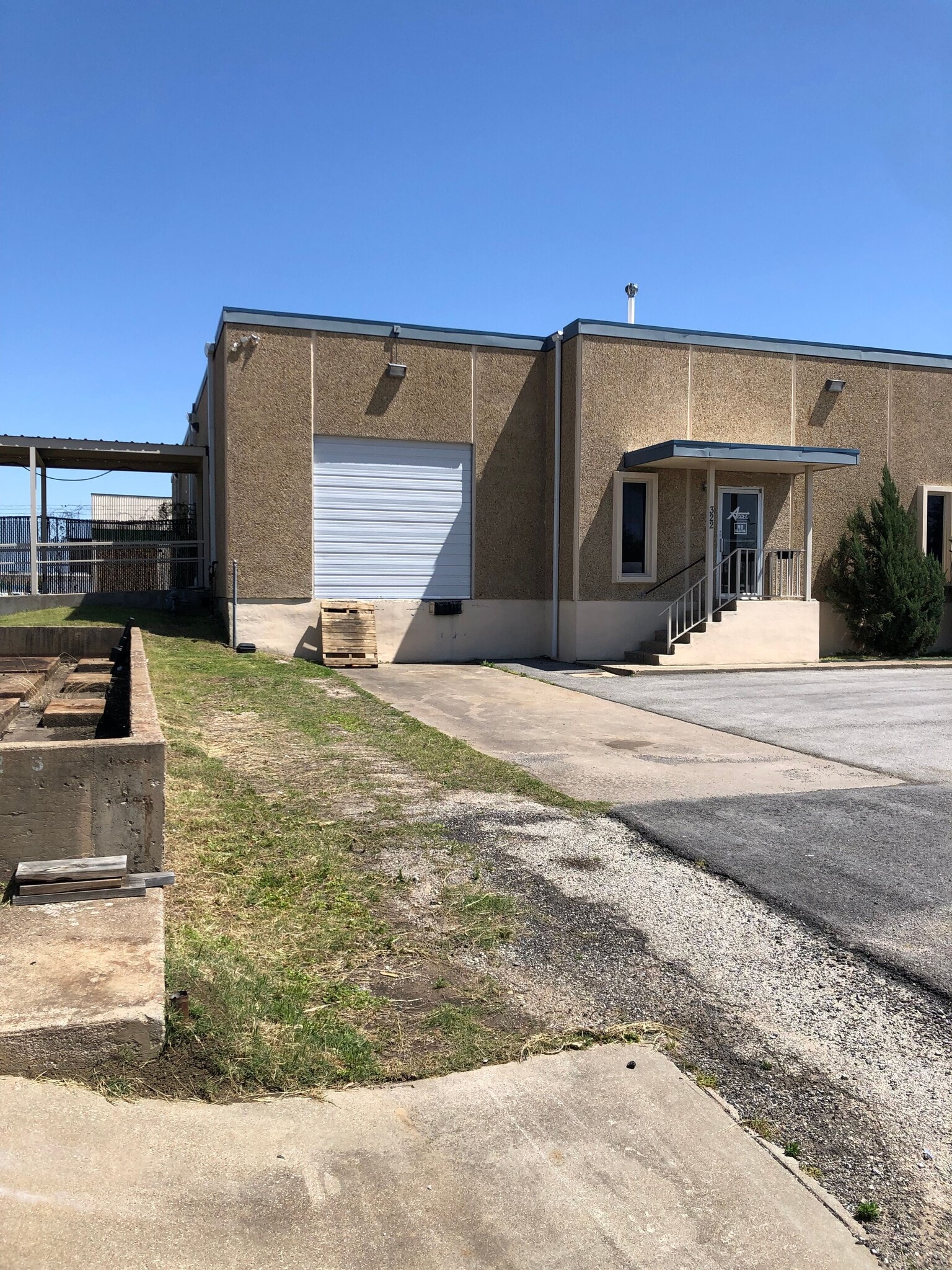 320-322 International Pky, Arlington, TX for lease Building Photo- Image 1 of 49