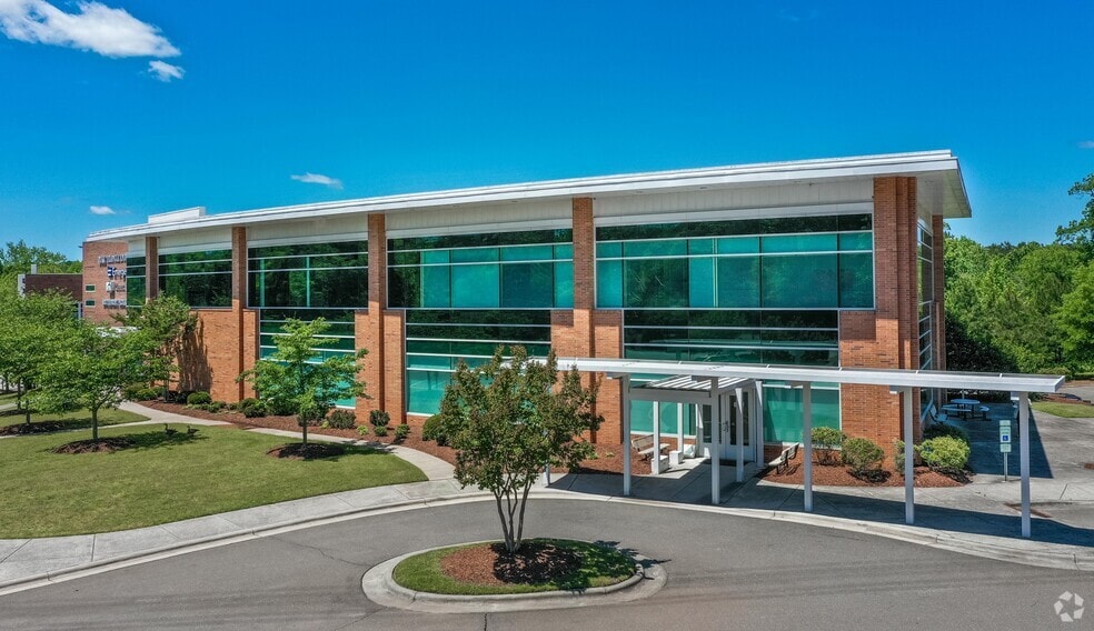 249 E NC 54 Hwy, Durham, NC for sale - Building Photo - Image 3 of 13