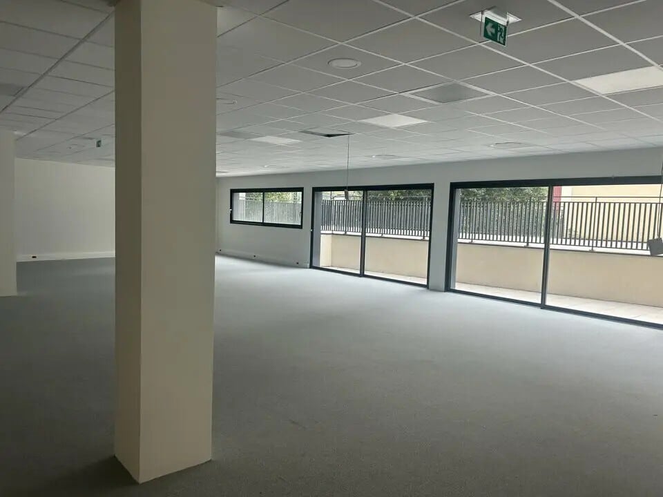 20 Chemin Du Tronchon, Dardilly, RHO 69570 - Unit 1 - - Interior Photo - Image 1 of 2