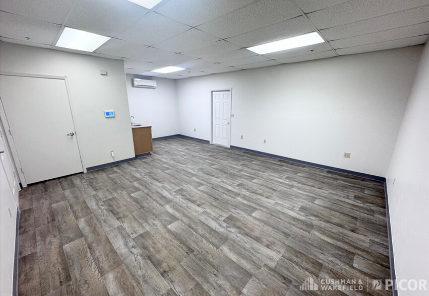 6898-6902 N Camino Martin, Tucson, AZ à louer - Photo du bâtiment - Image 3 de 16