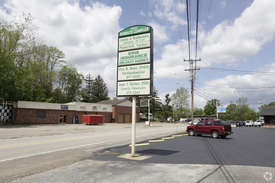 2496 Brodhead Rd, Aliquippa, PA à louer - Photo du bâtiment - Image 3 de 3