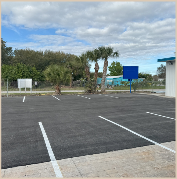 798 Clearlake Rd, Cocoa, FL à louer - Photo du bâtiment - Image 2 de 5