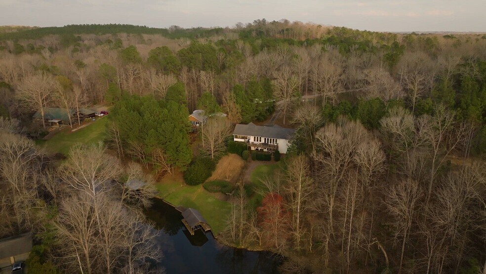 402 Cliffside dr, Titus, AL à vendre - Vidéo sur l’inscription commerciale - Image 2 de 82