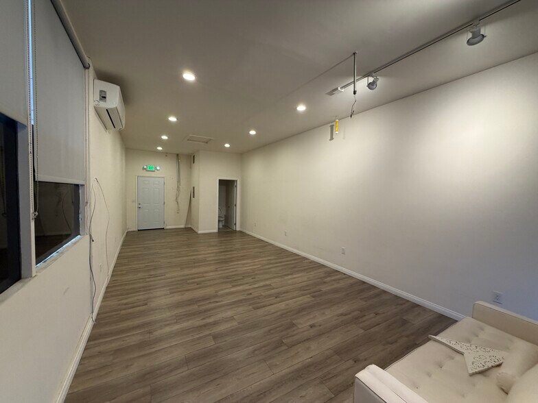 2300 S Union Ave, Los Angeles, CA à louer - Photo du bâtiment - Image 2 de 3