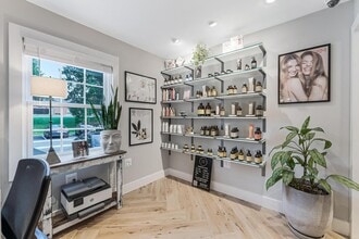 762-B Walker Rd, Great Falls, VA for lease Interior Photo- Image 2 of 18