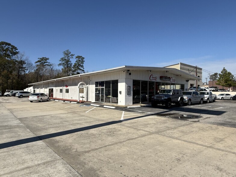 1409 I-45 Fwy, Conroe, TX à louer - Photo du bâtiment - Image 2 de 18